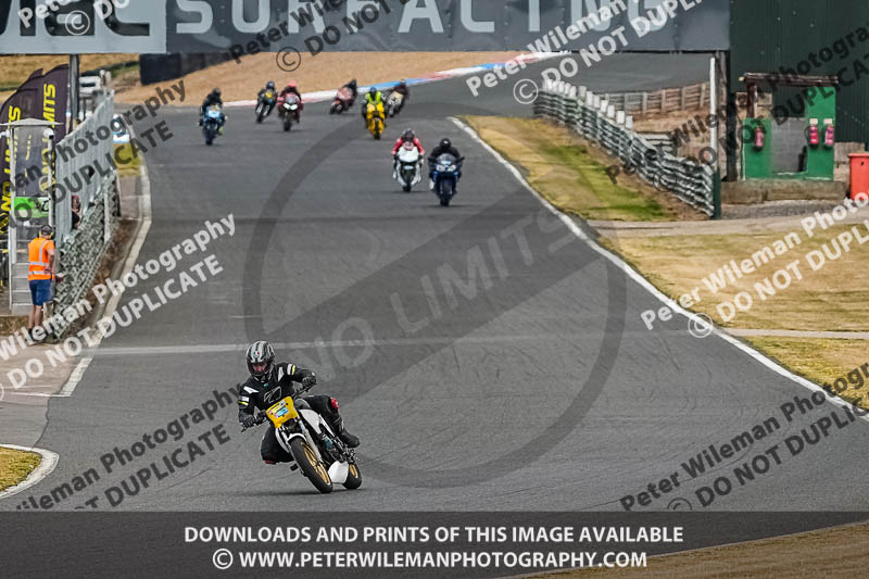 enduro digital images;event digital images;eventdigitalimages;mallory park;mallory park photographs;mallory park trackday;mallory park trackday photographs;no limits trackdays;peter wileman photography;racing digital images;trackday digital images;trackday photos